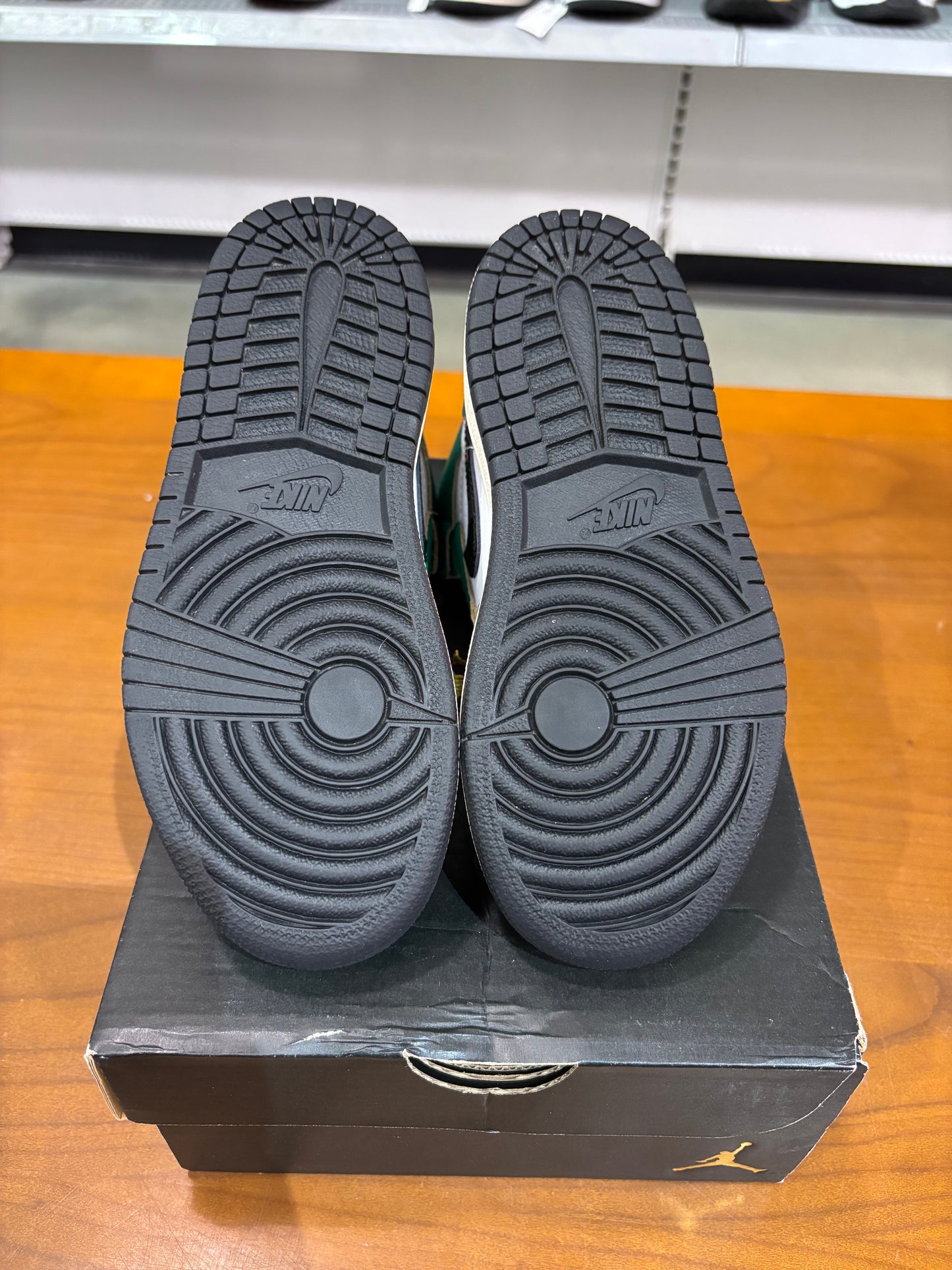 Preowned Air Jordan 1 Lucky Green