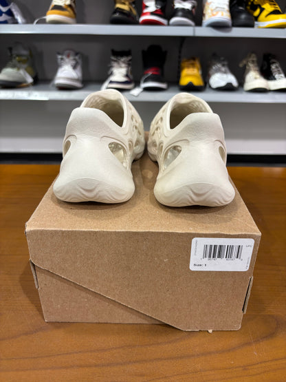 Preowned Yeezy Foam Runner Sand
