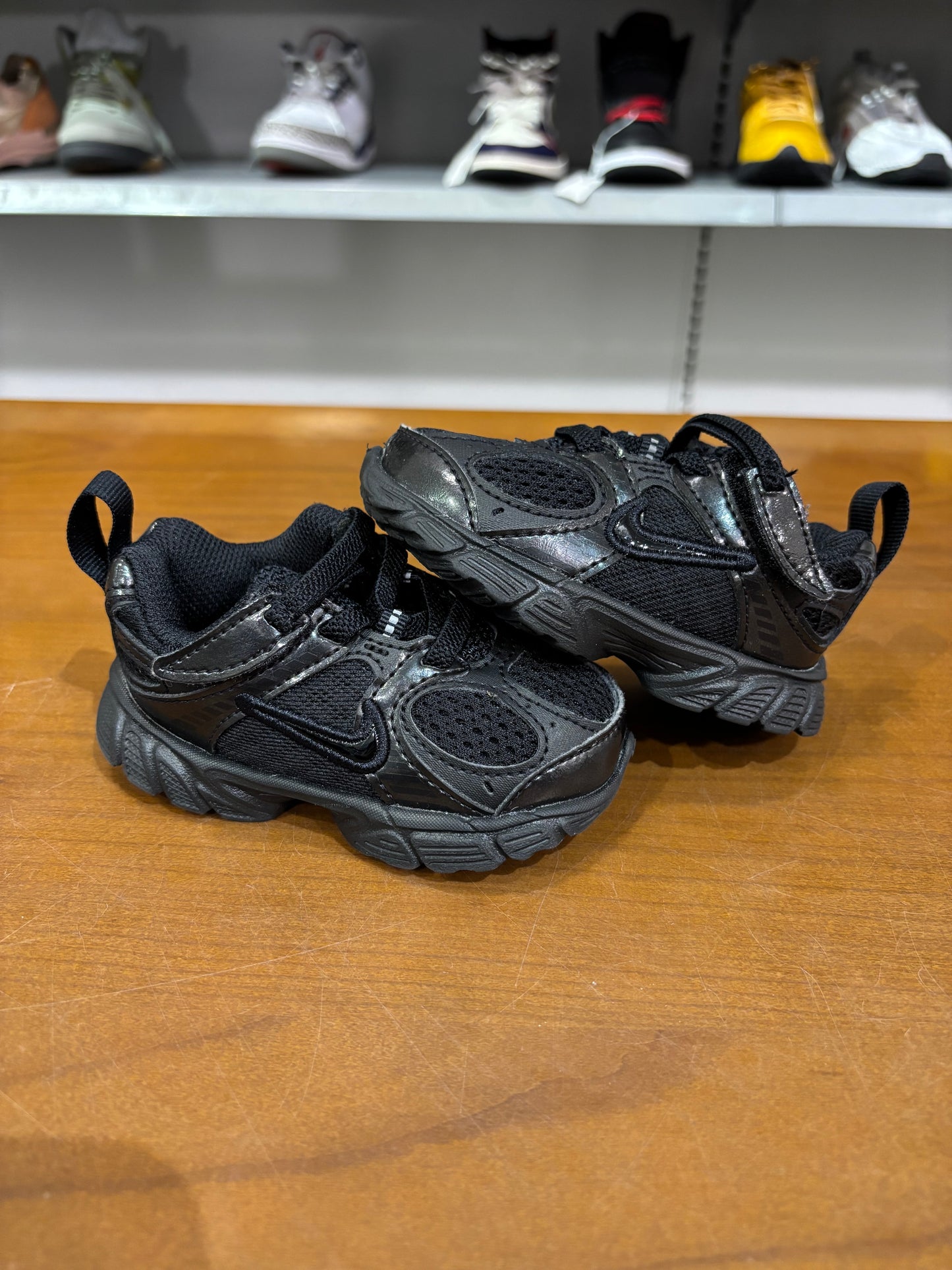 Preowned Nike V5 RNR Black Anthracite