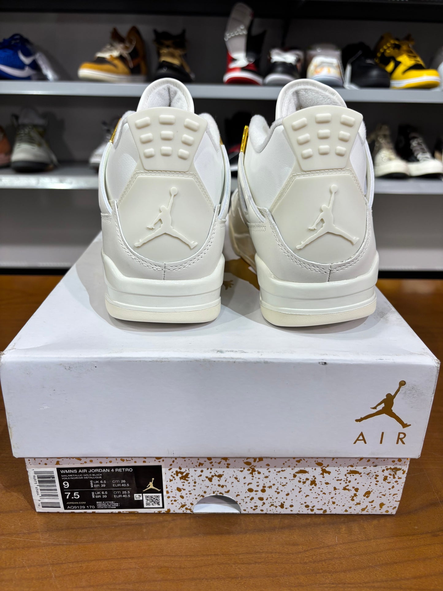 Air Jordan 4 Metallic Gold