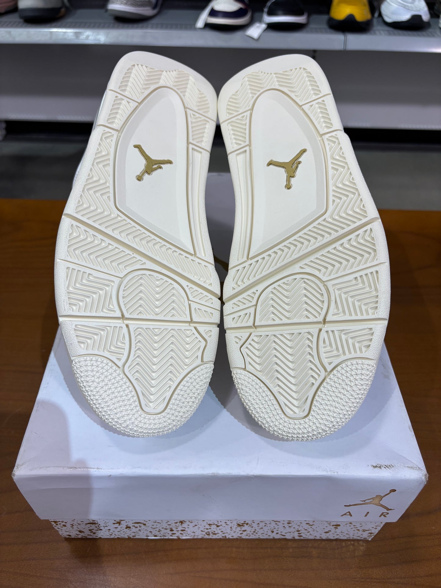 Air Jordan 4 Metallic Gold