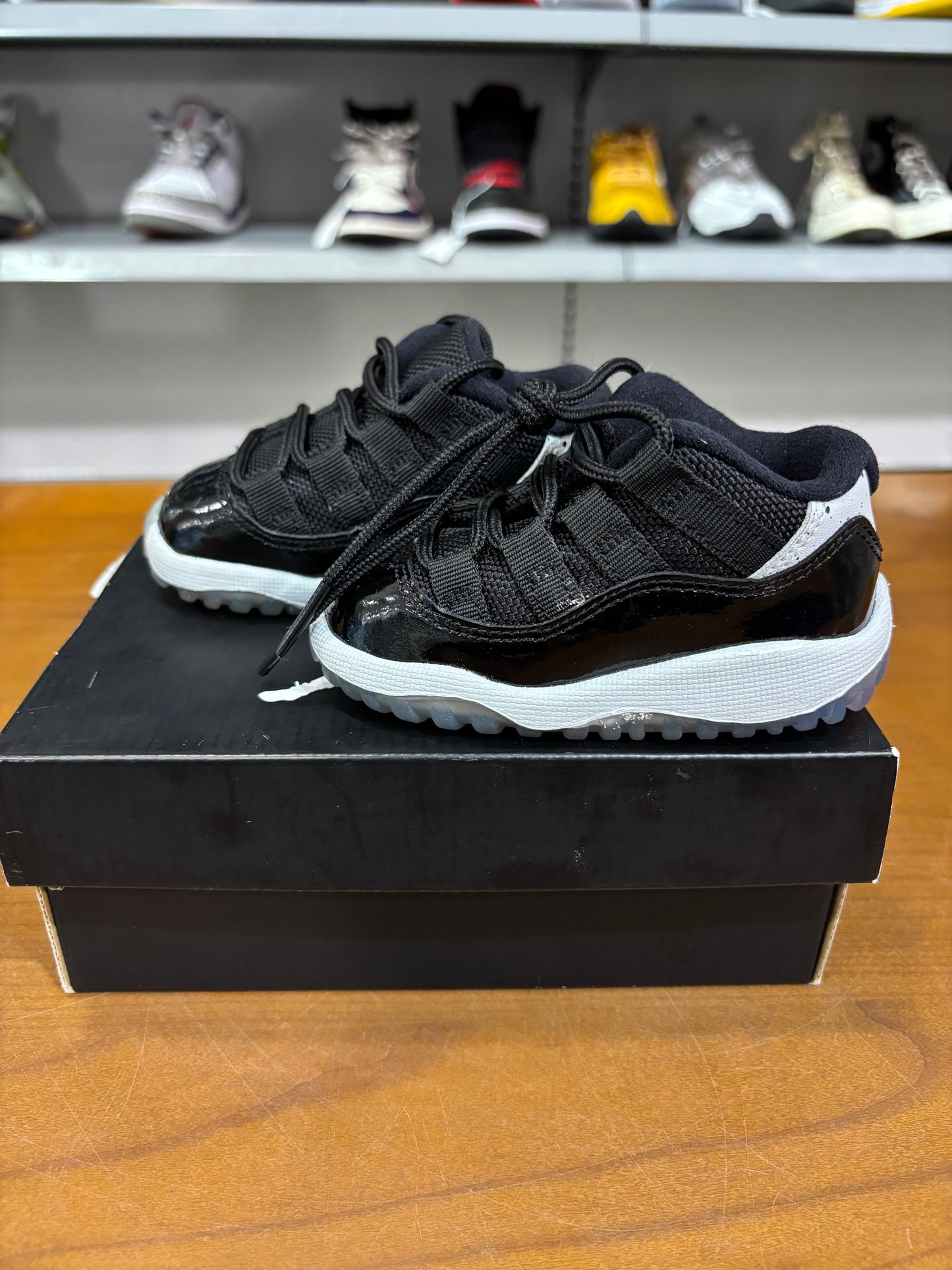 Preowned Air Jordan 11 Low Infrared