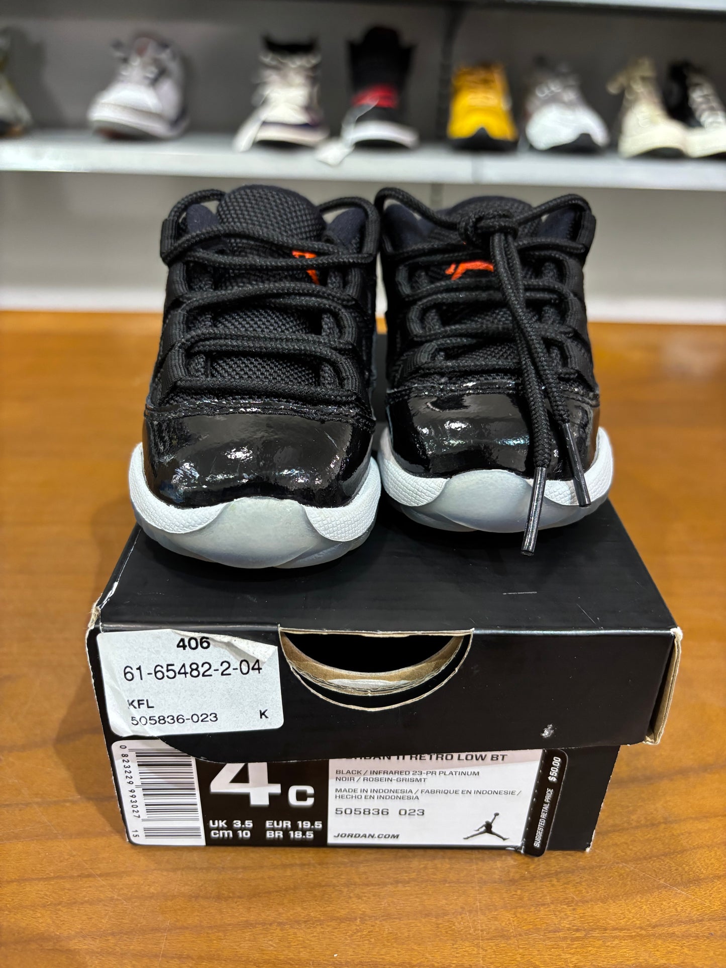 Preowned Air Jordan 11 Low Infrared