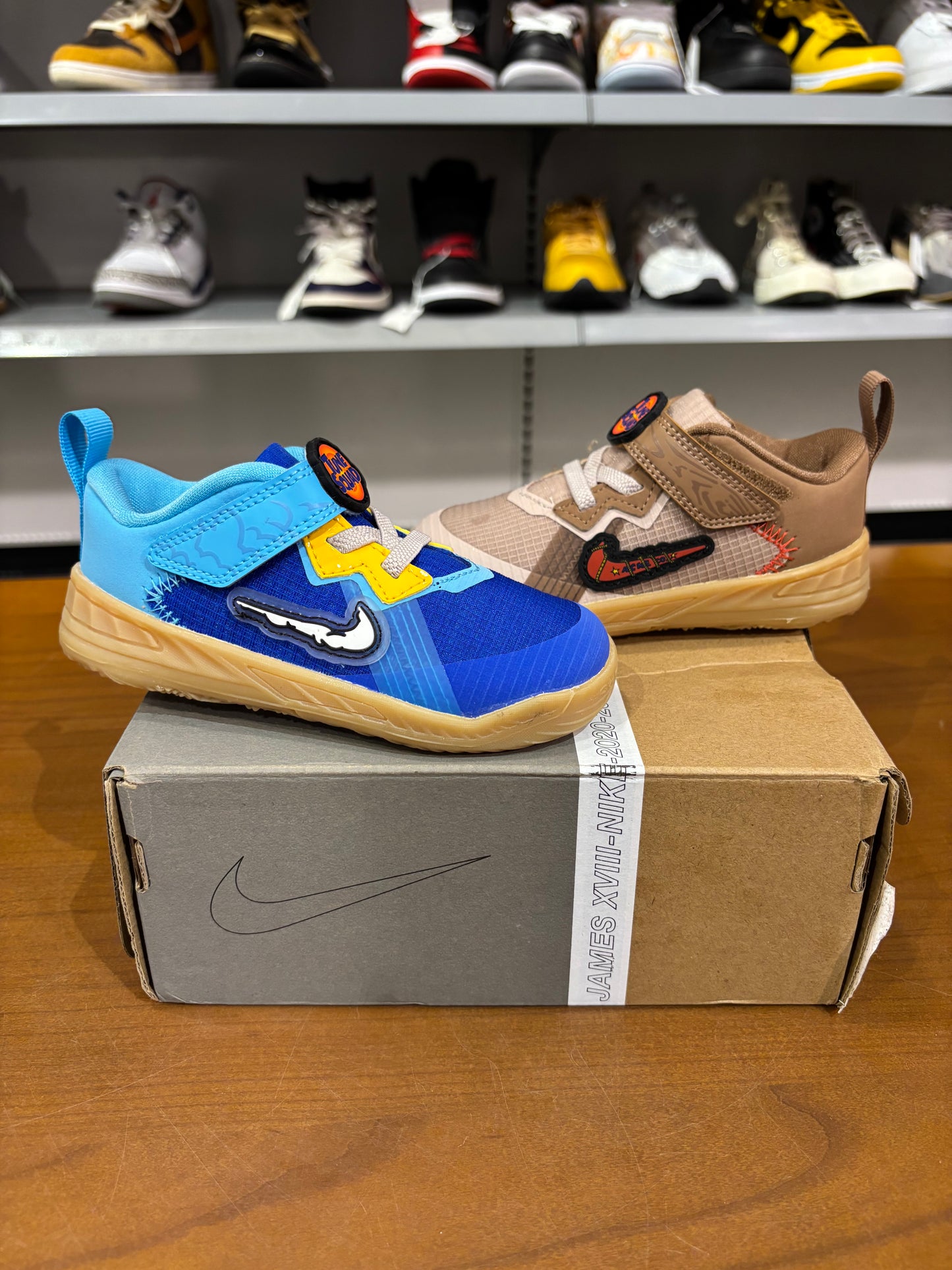 Nike Lebron 18 Low Wile E Vs Roadrunner Space Jam