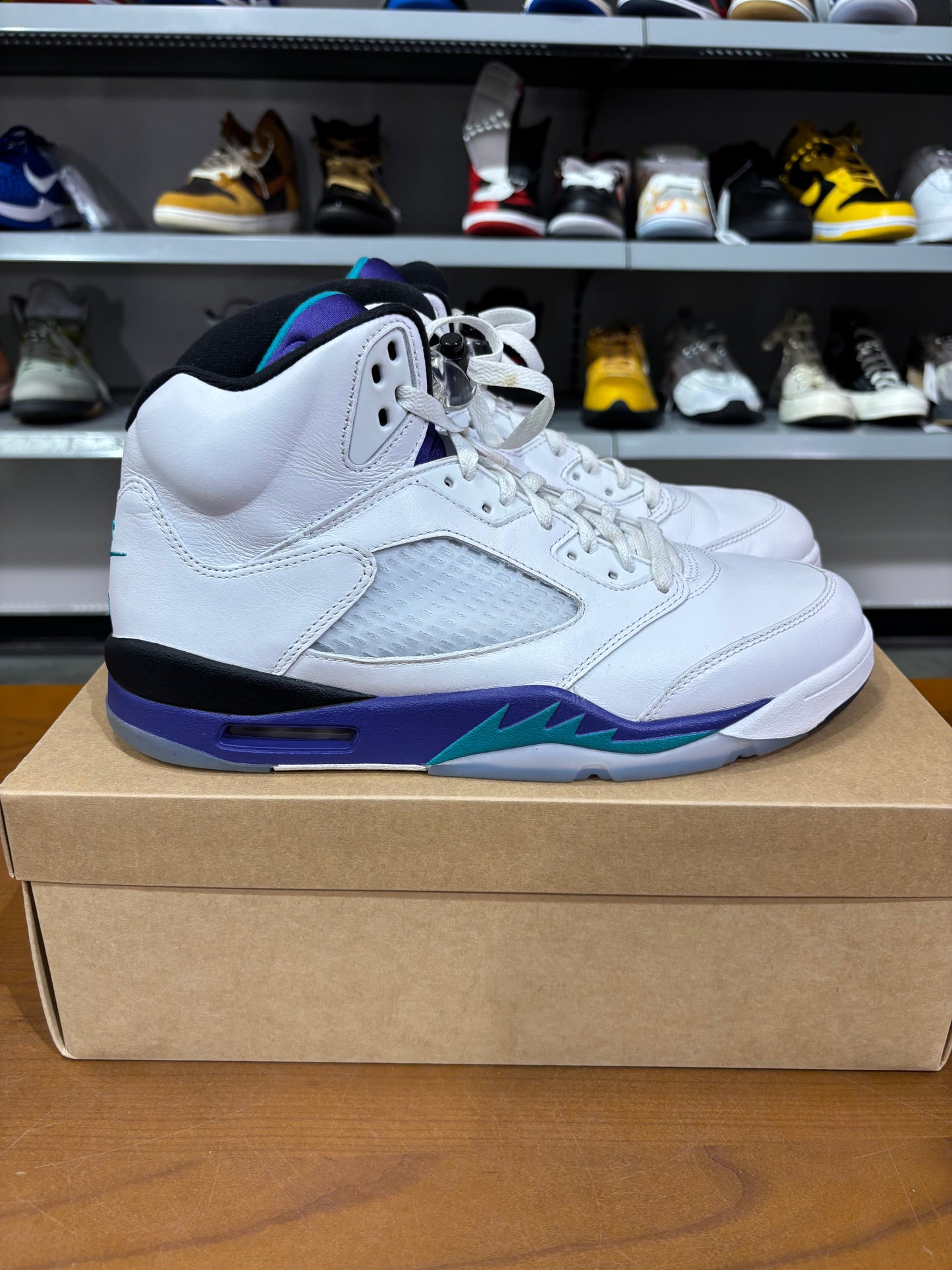 Preowned Air Jordan 5 Grape