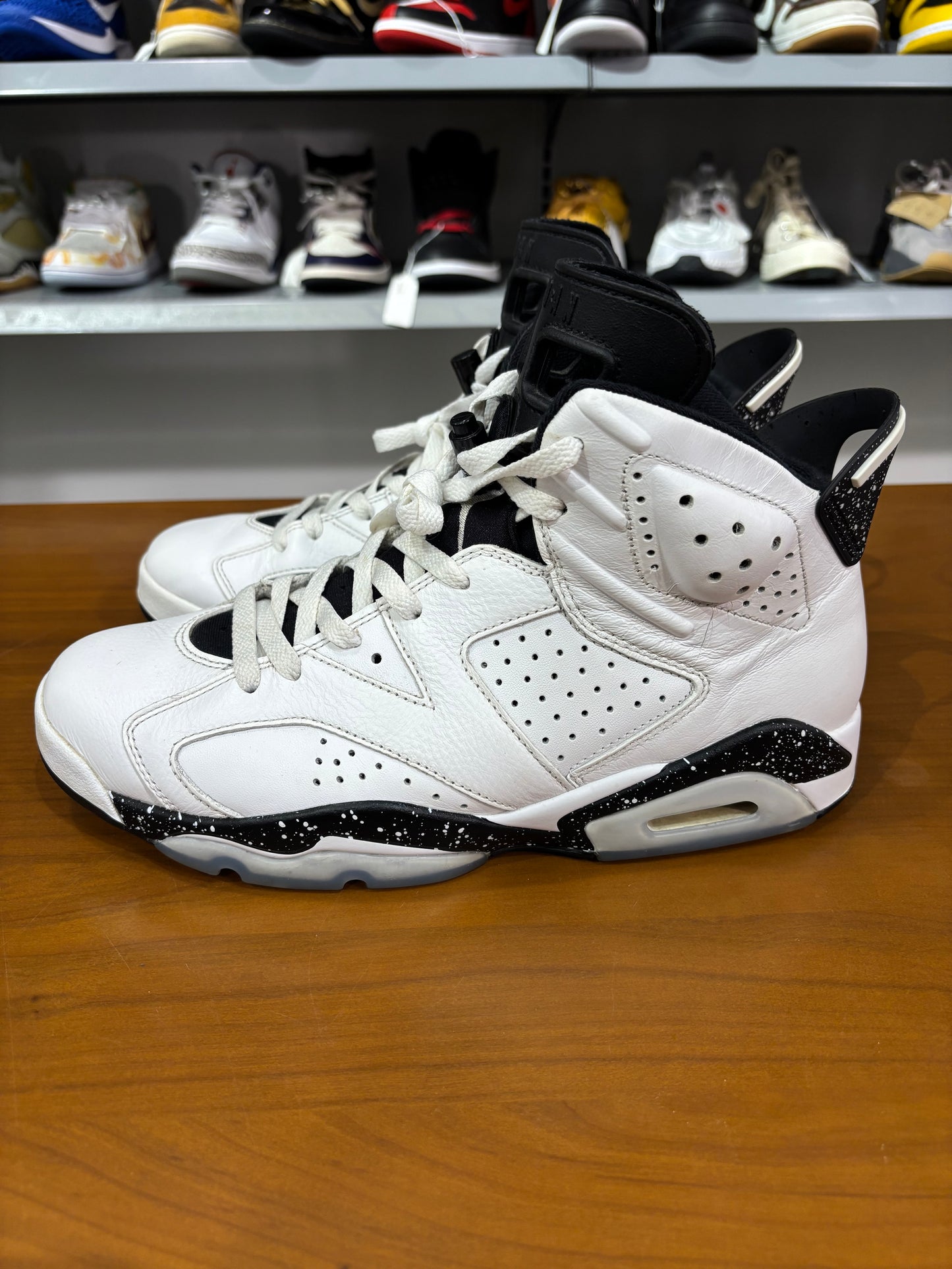 Preowned Air Jordan 6 Reverse Oreo