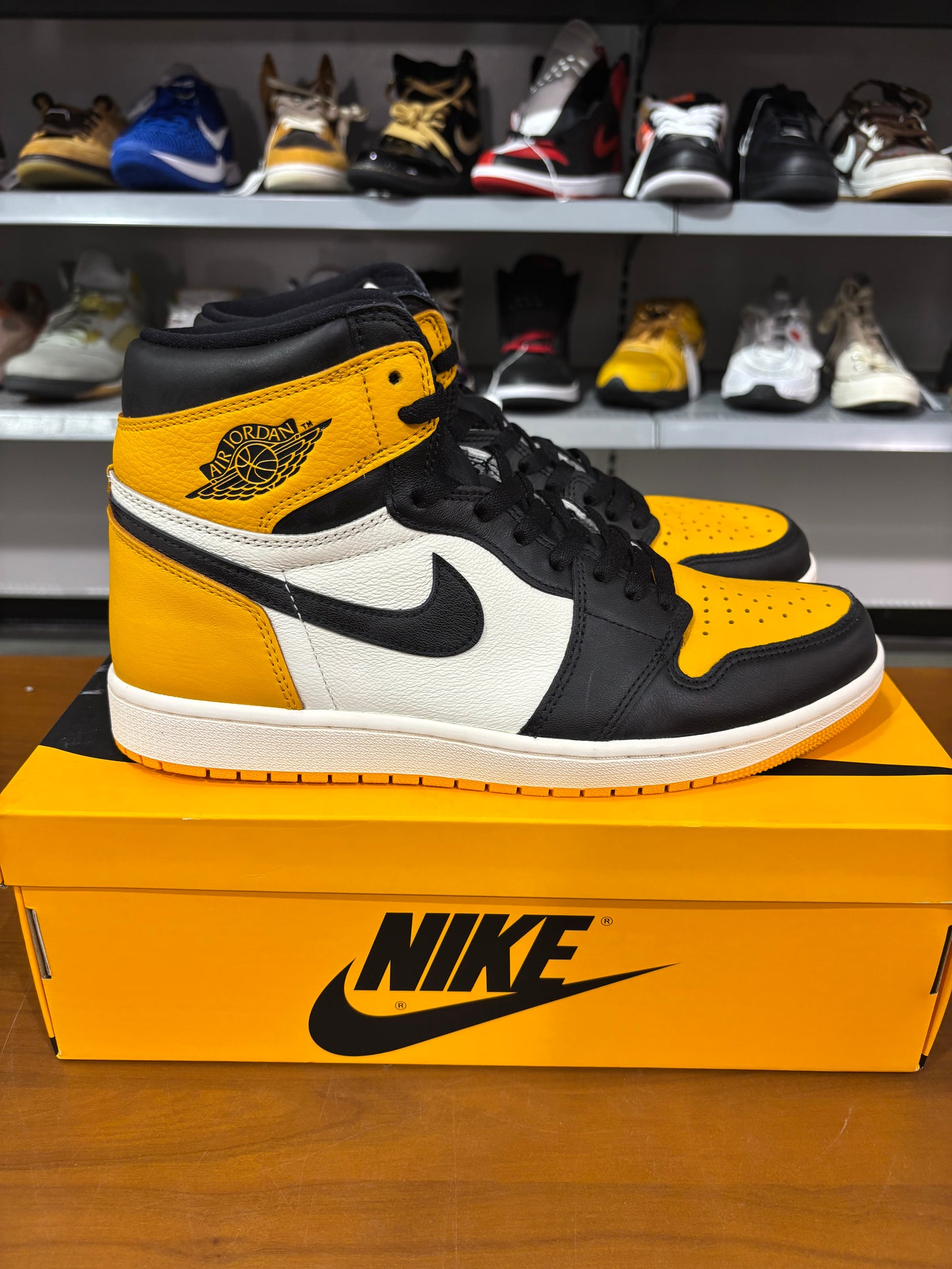 Air Jordan 1 Taxi