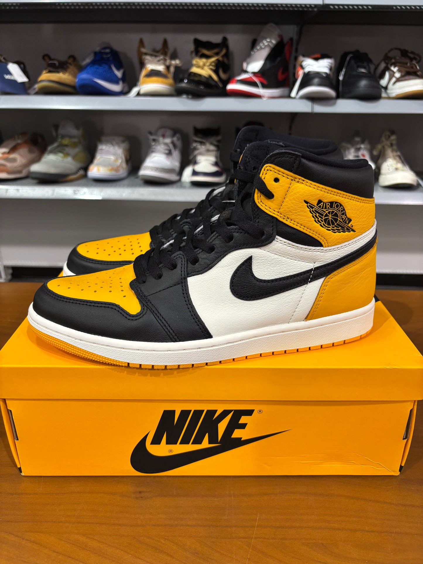 Air Jordan 1 Taxi