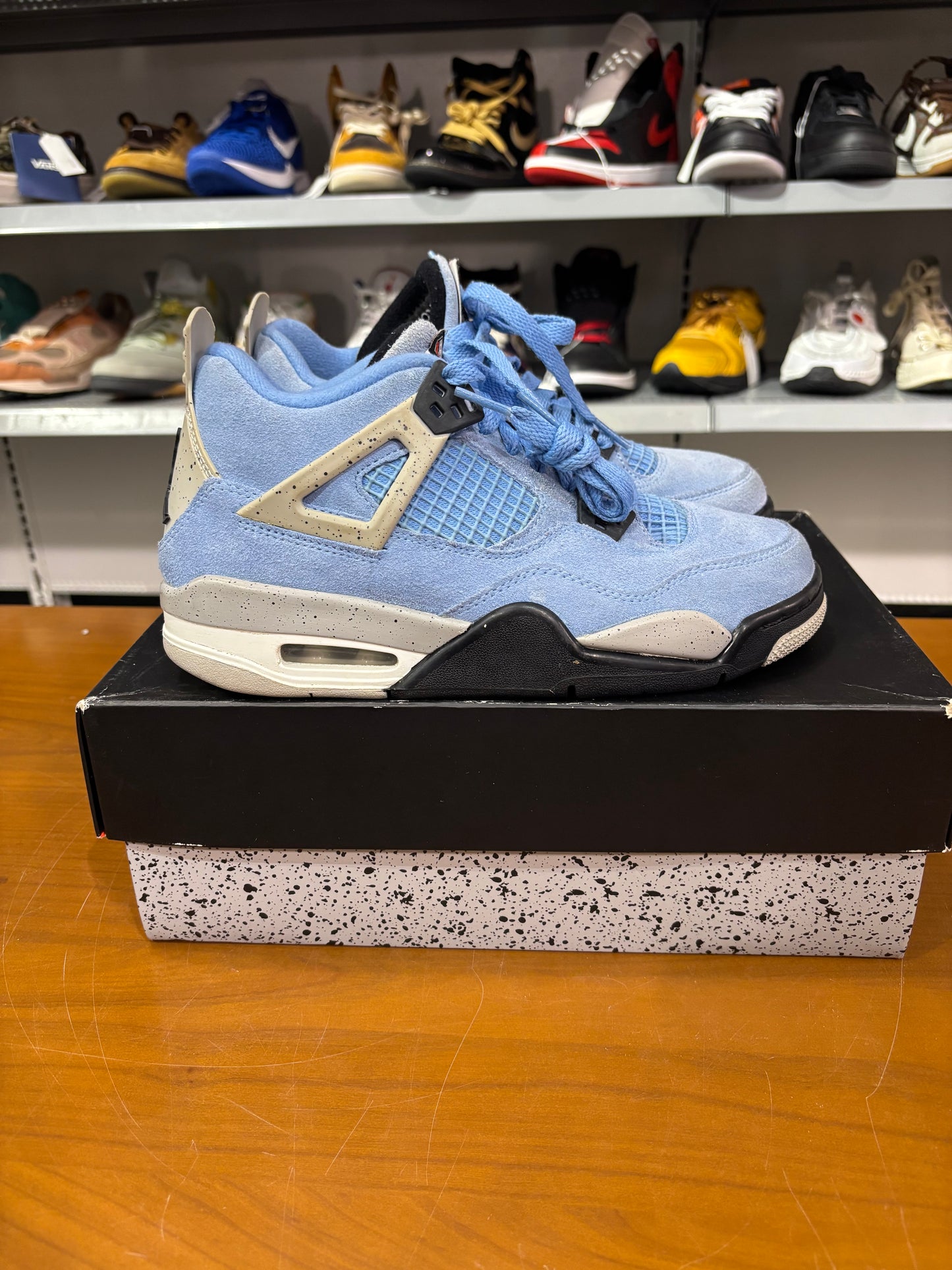 Preowned Air Jordan 4 UNC