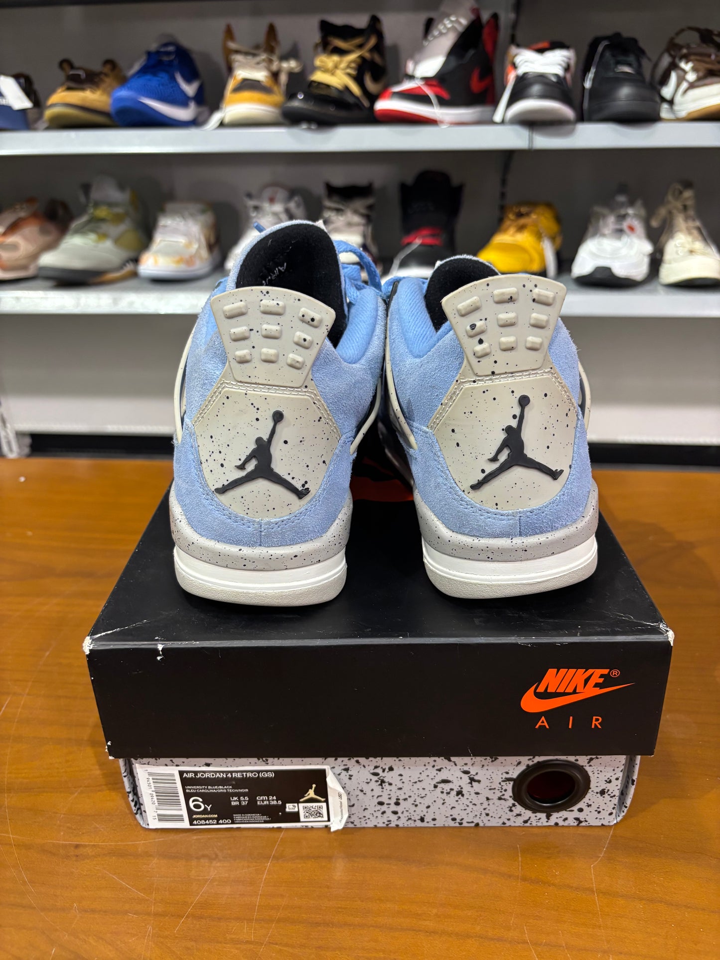 Preowned Air Jordan 4 UNC