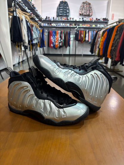 Preowned Nike Air Foamposite 1 Chrome Black
