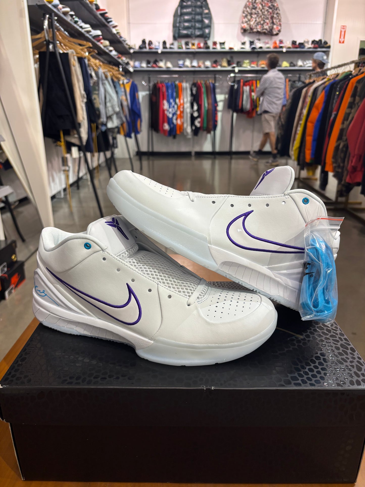 Nike Kobe 4 Draft Day Pack Charolette Hornets (Opened Packaging)