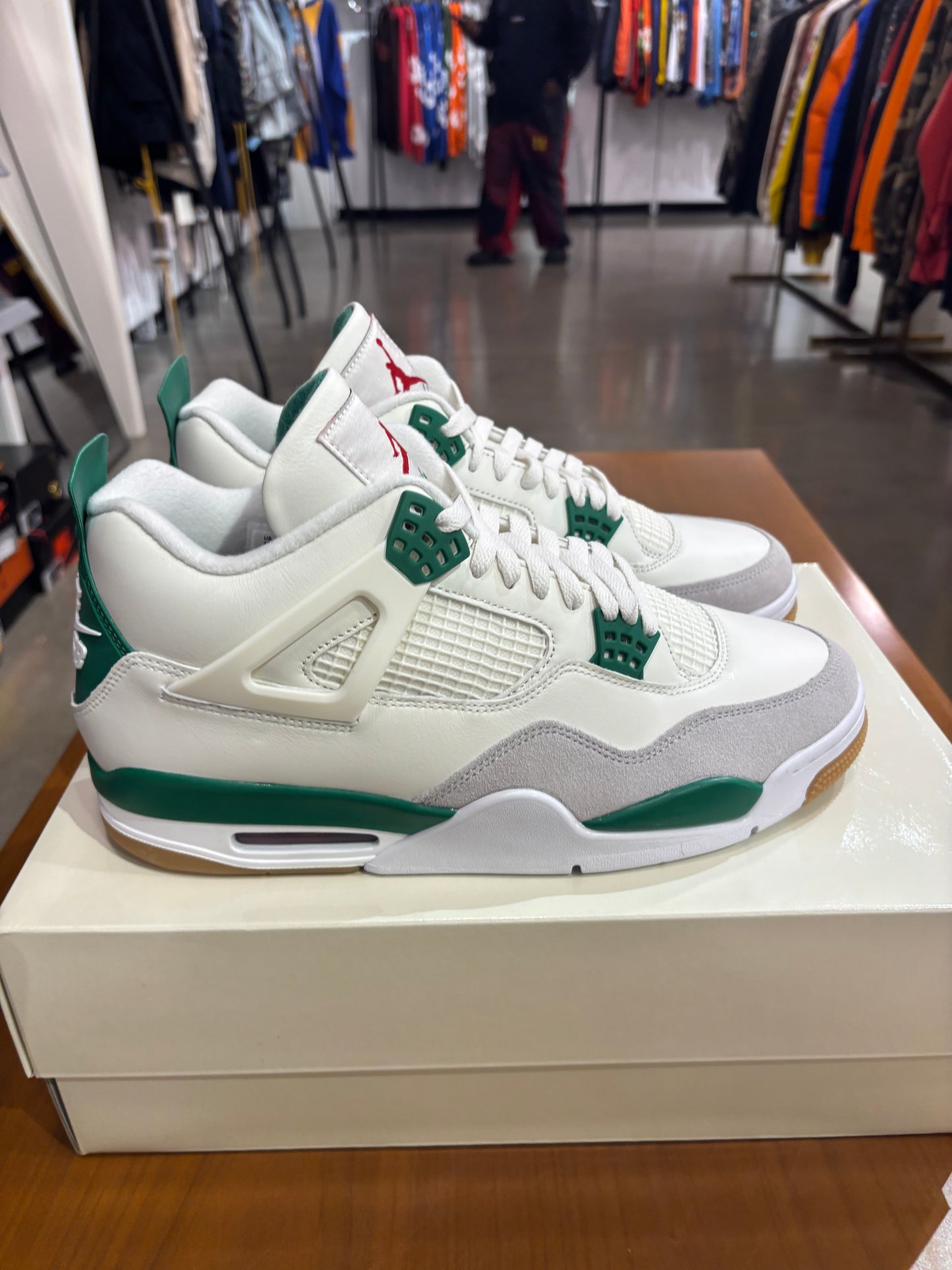 Air Jordan 4 SB Pine Green