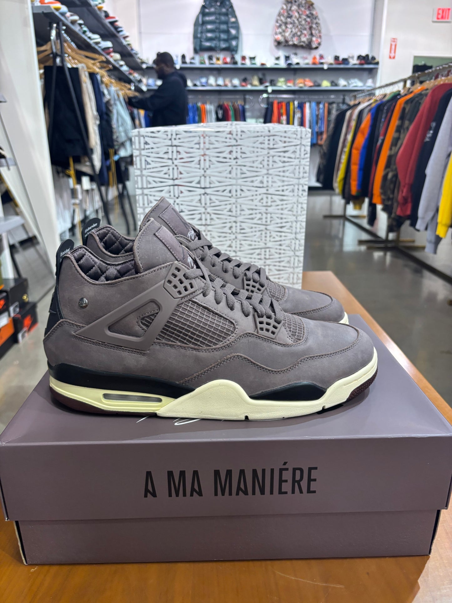 Air Jordan 4 A Ma Maniere Violet Ore