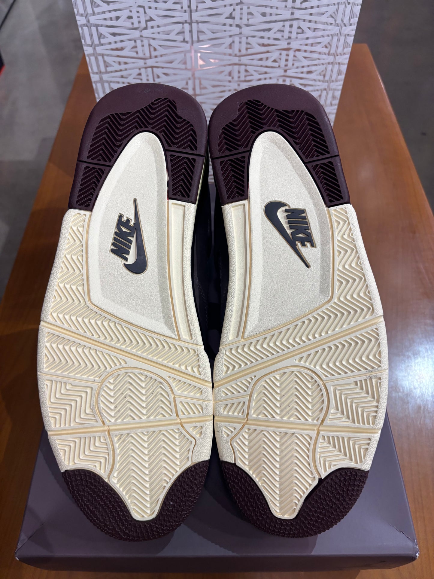 Air Jordan 4 A Ma Maniere Violet Ore