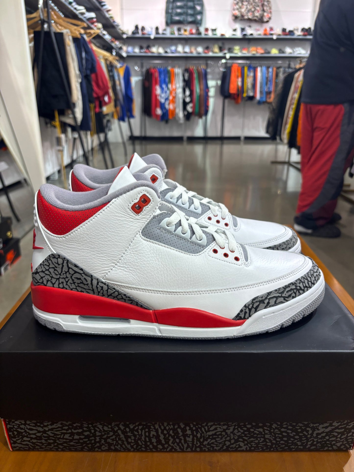 Air Jordan 3 Fire Red (2022)
