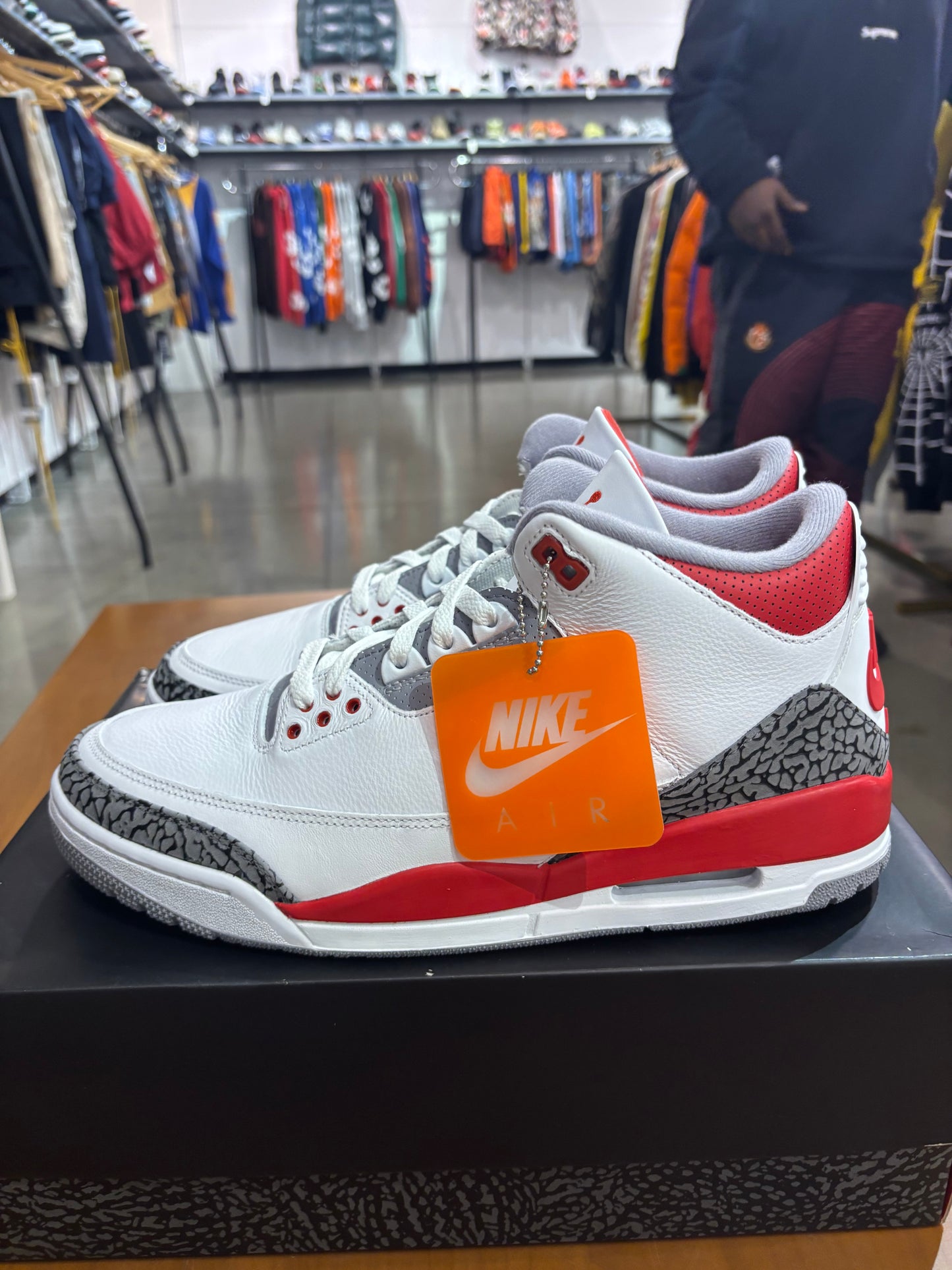 Air Jordan 3 Fire Red (2022)