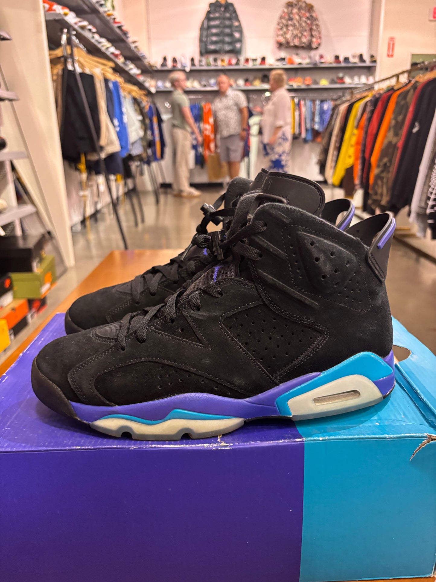 Preowned Air Jordan 6 Aqua