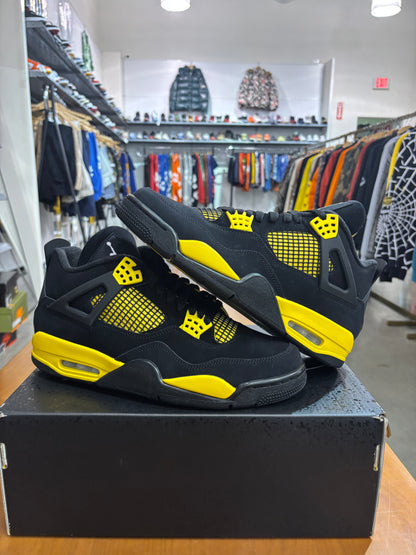 Air Jordan 4 Thunder