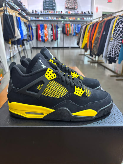 Air Jordan 4 Thunder