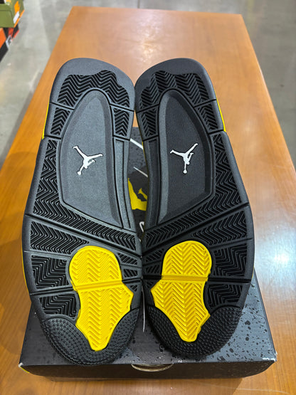 Air Jordan 4 Thunder