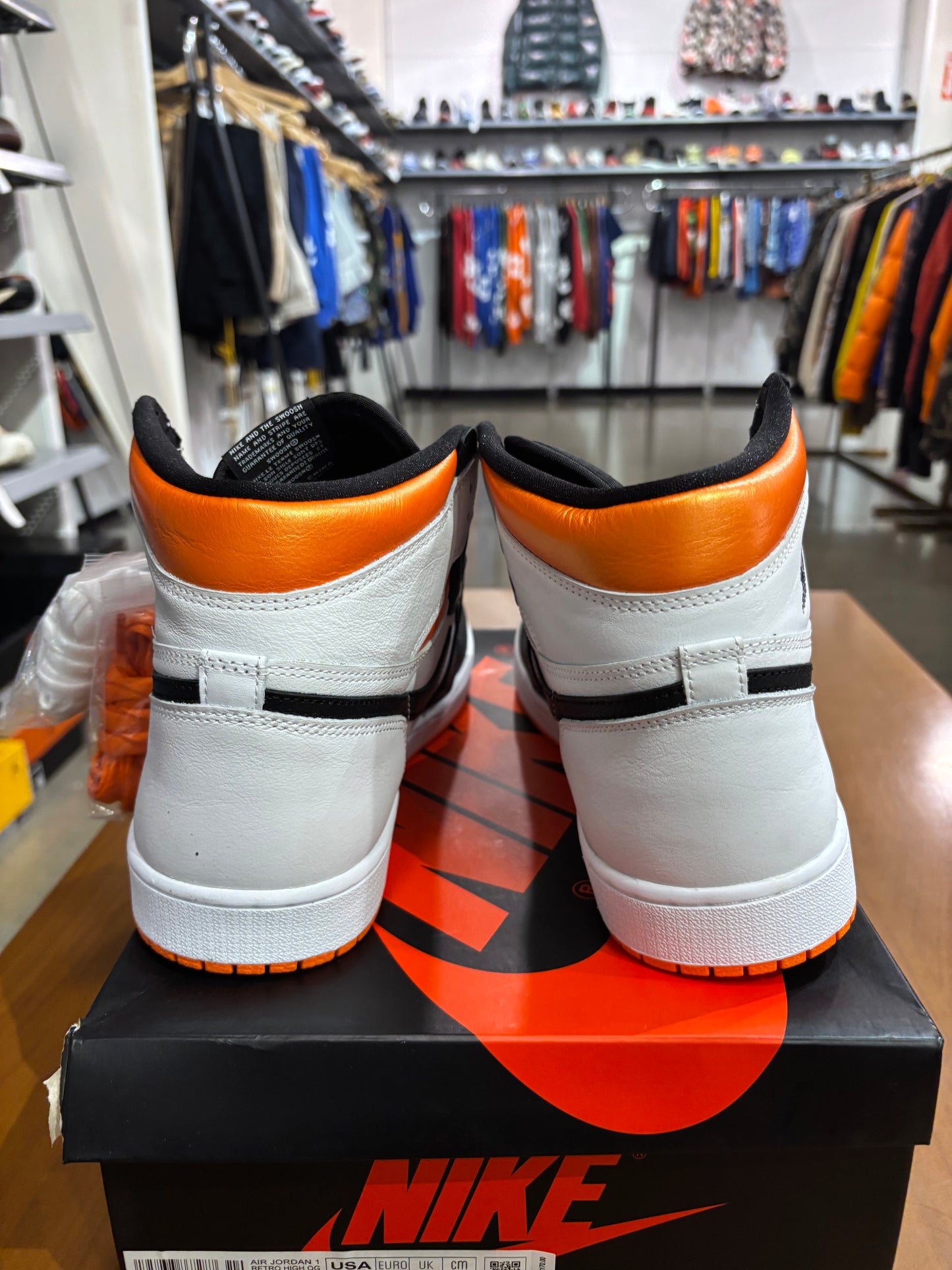 Air Jordan 1 High Electro Orange