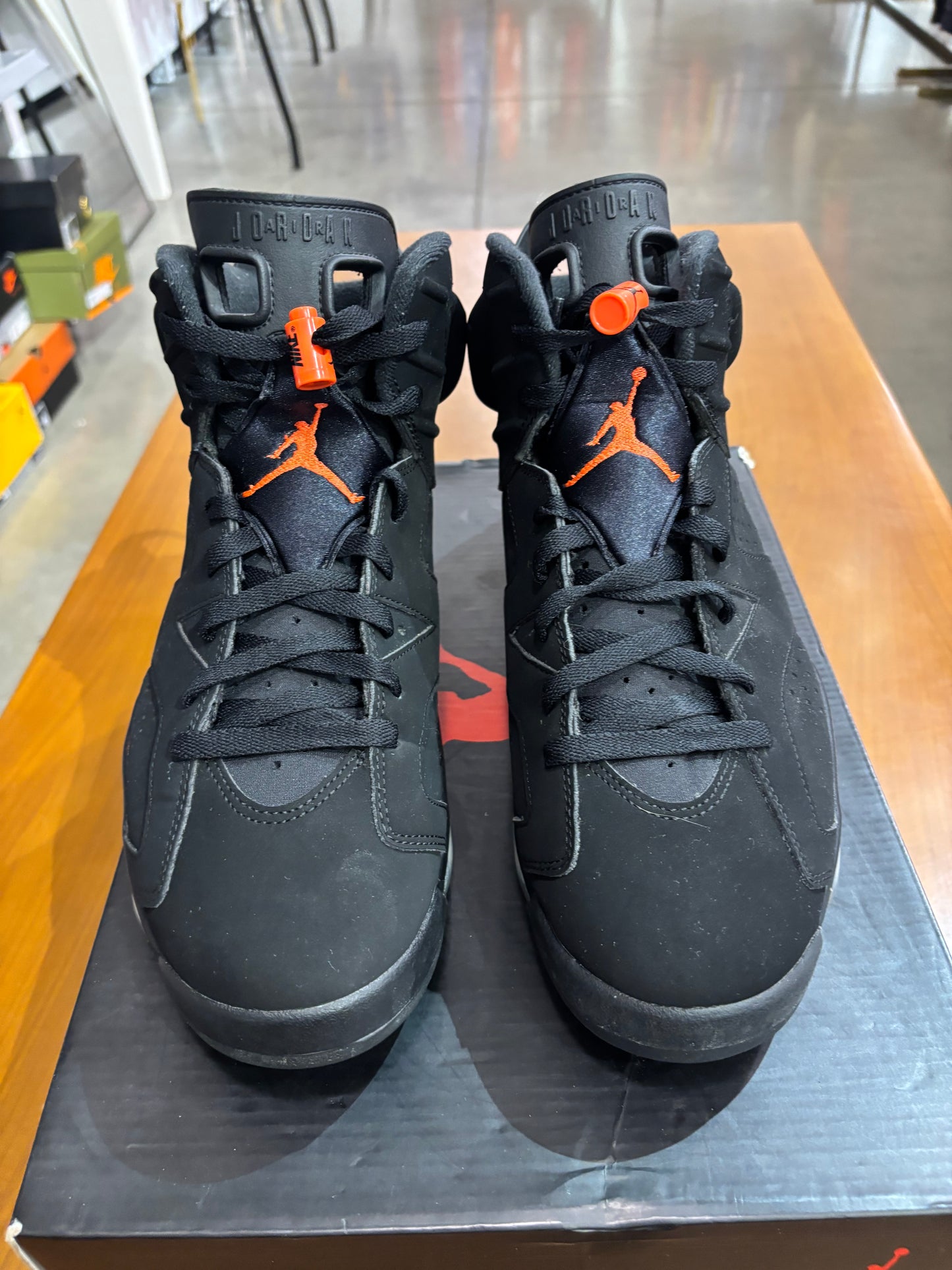 Preowned Air Jordan 6 Black Infrared (2019)