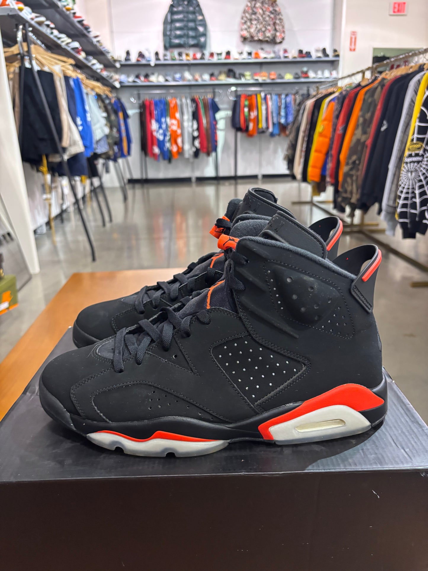 Preowned Air Jordan 6 Black Infrared (2019)