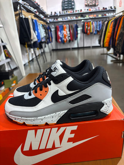 Preowned Air Max 90 White Orange Black
