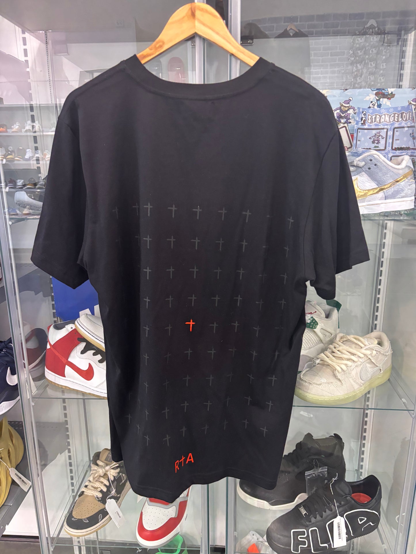 Preowned RTA Red RIP Cross Tee Black