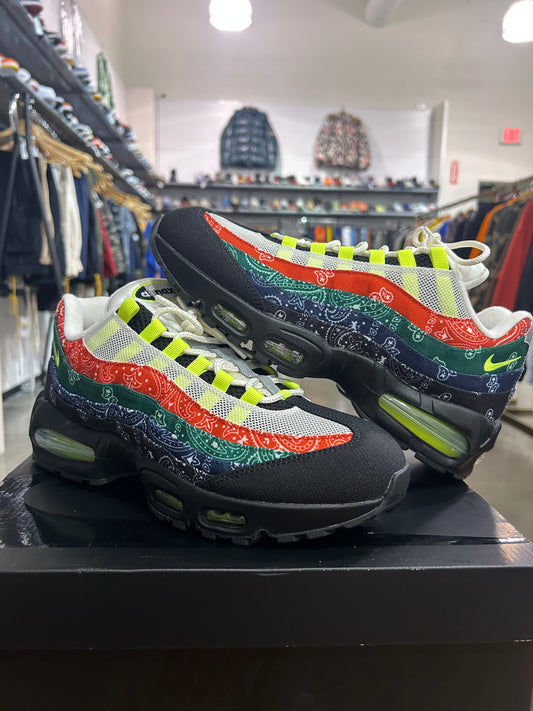 Preowned Air Max 95 Big Bubble Paisley Bandana