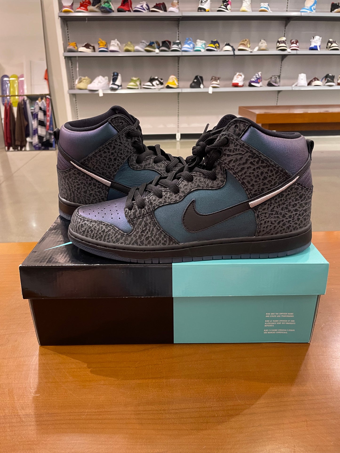 Nike SB Dunk High Black Sheep Hornet