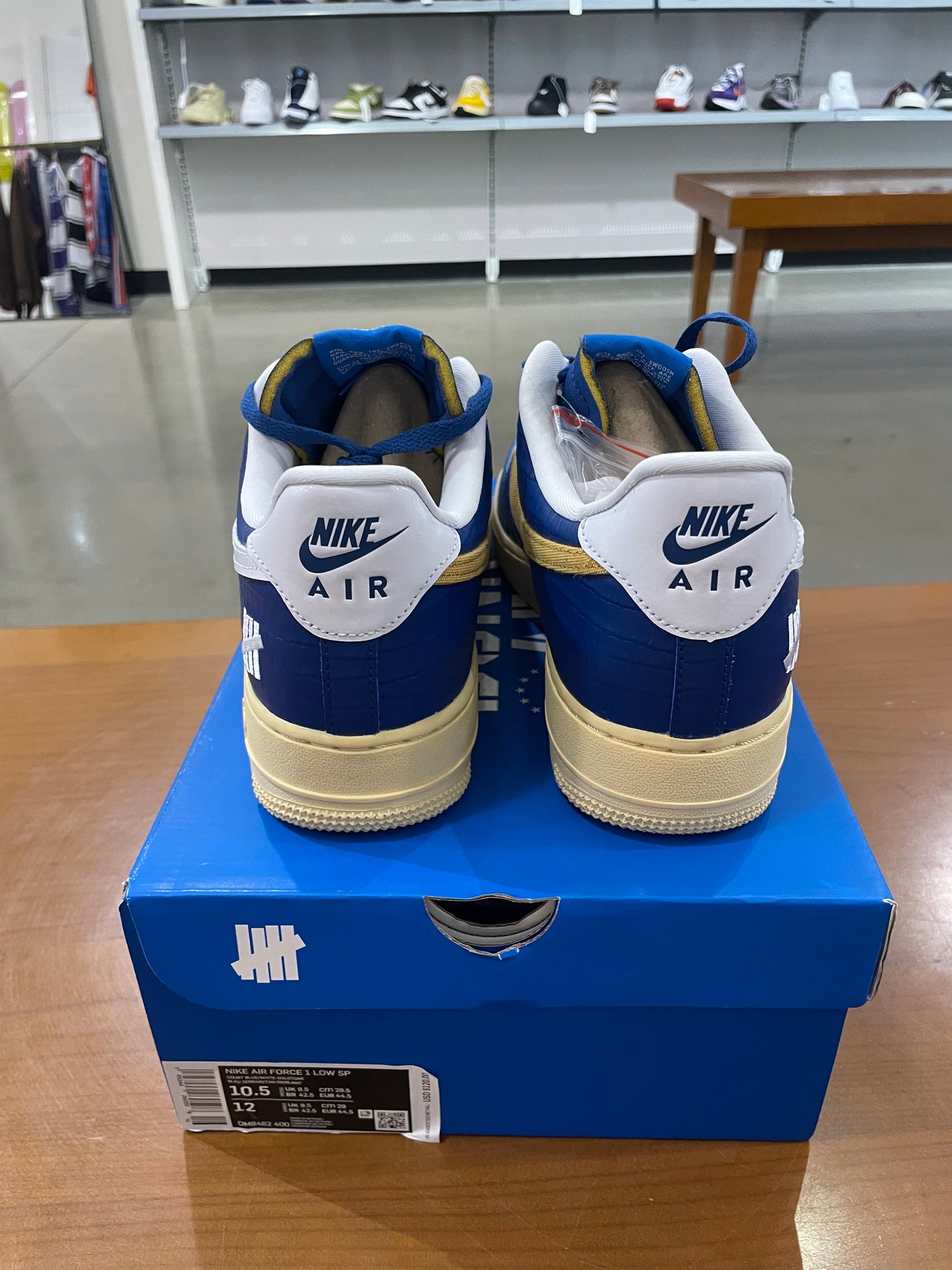 Air Force 1 Low SP Undefeated 5 On It Dunk vs AF1