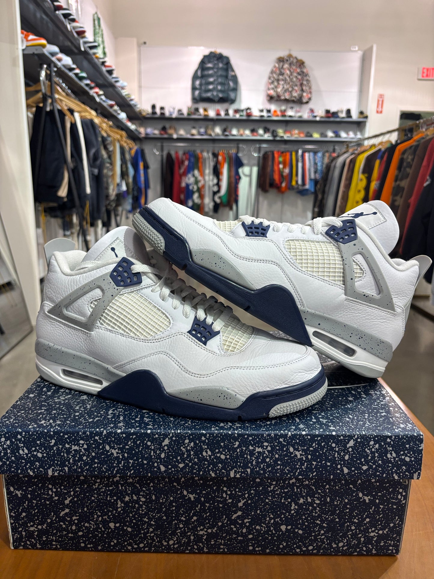 Preowned Air Jordan 4 Midnight Navy