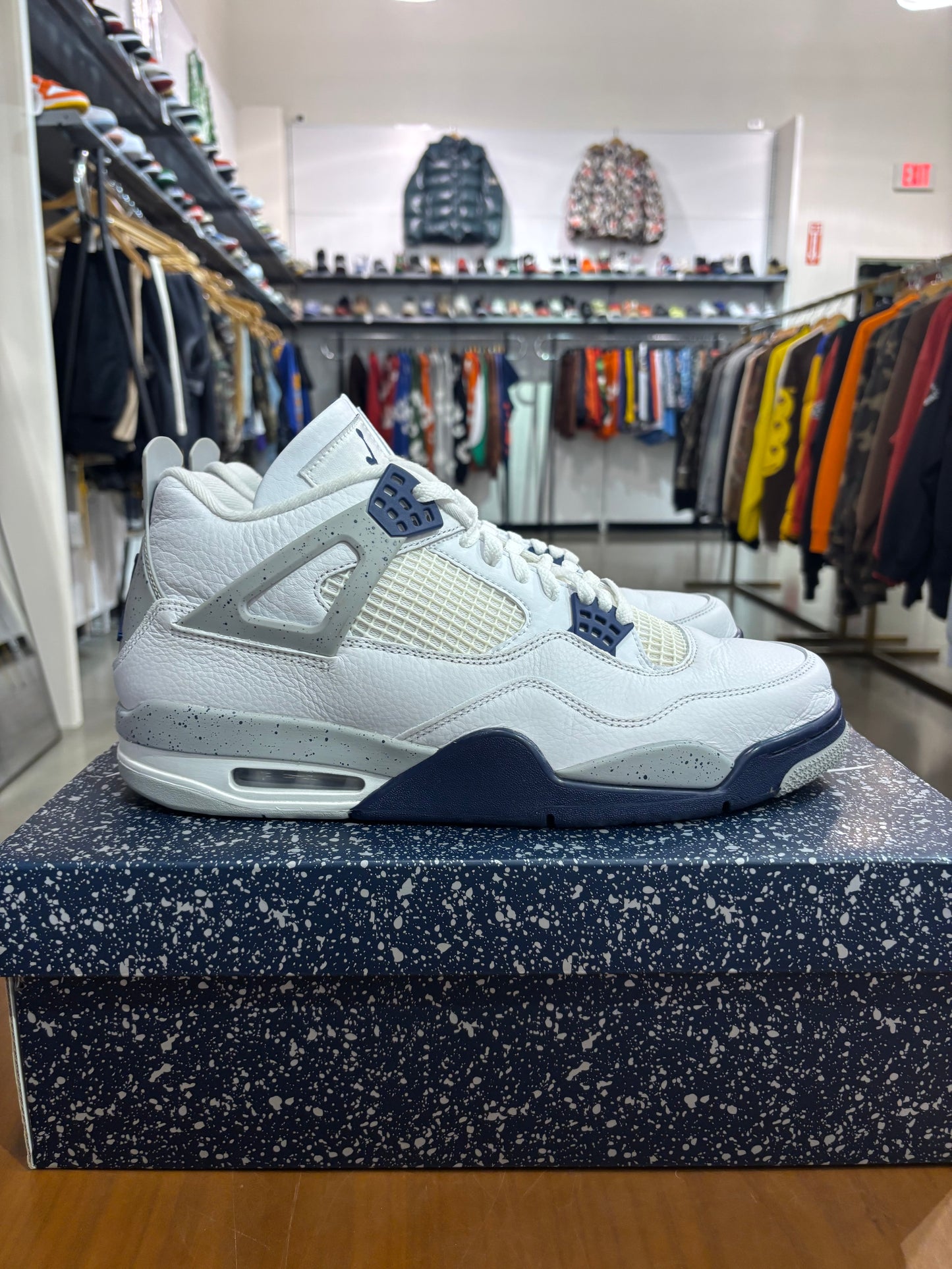Preowned Air Jordan 4 Midnight Navy