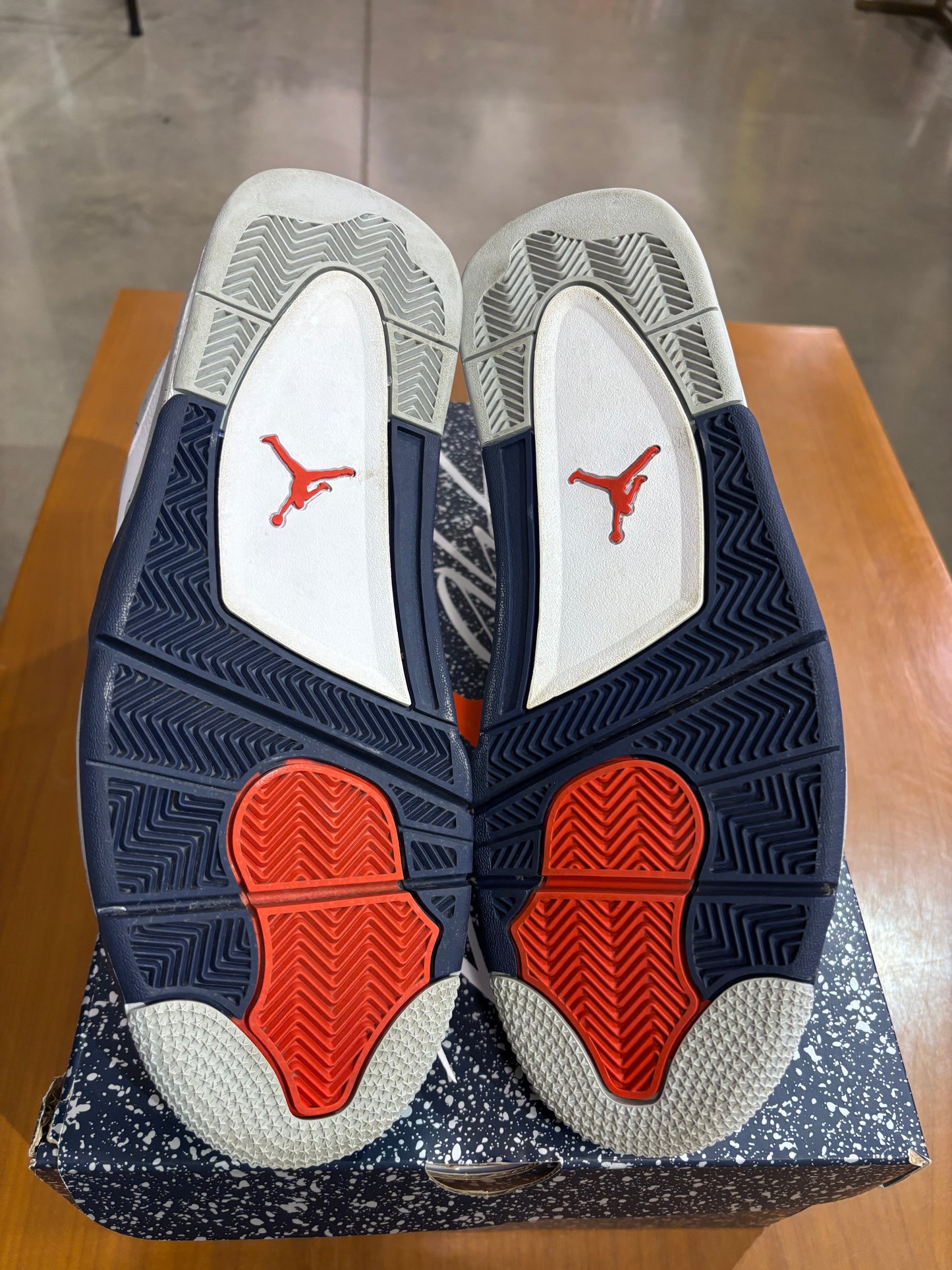 Preowned Air Jordan 4 Midnight Navy