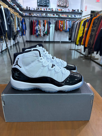 Air Jordan 11 Concord