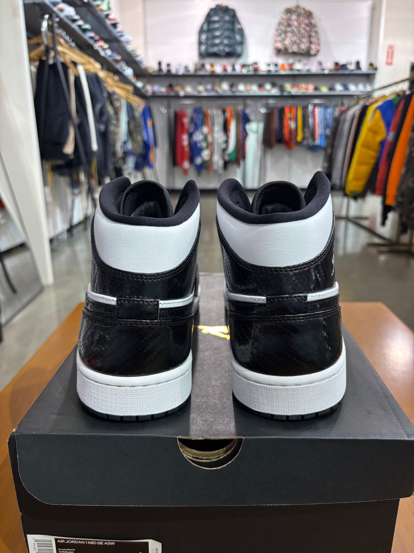 Air Jordan 1 Mid Carbon Fiber