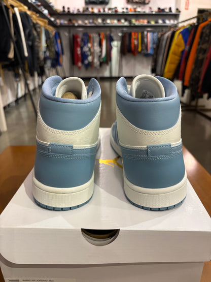 Air Jordan 1 Mid UNC (2022)
