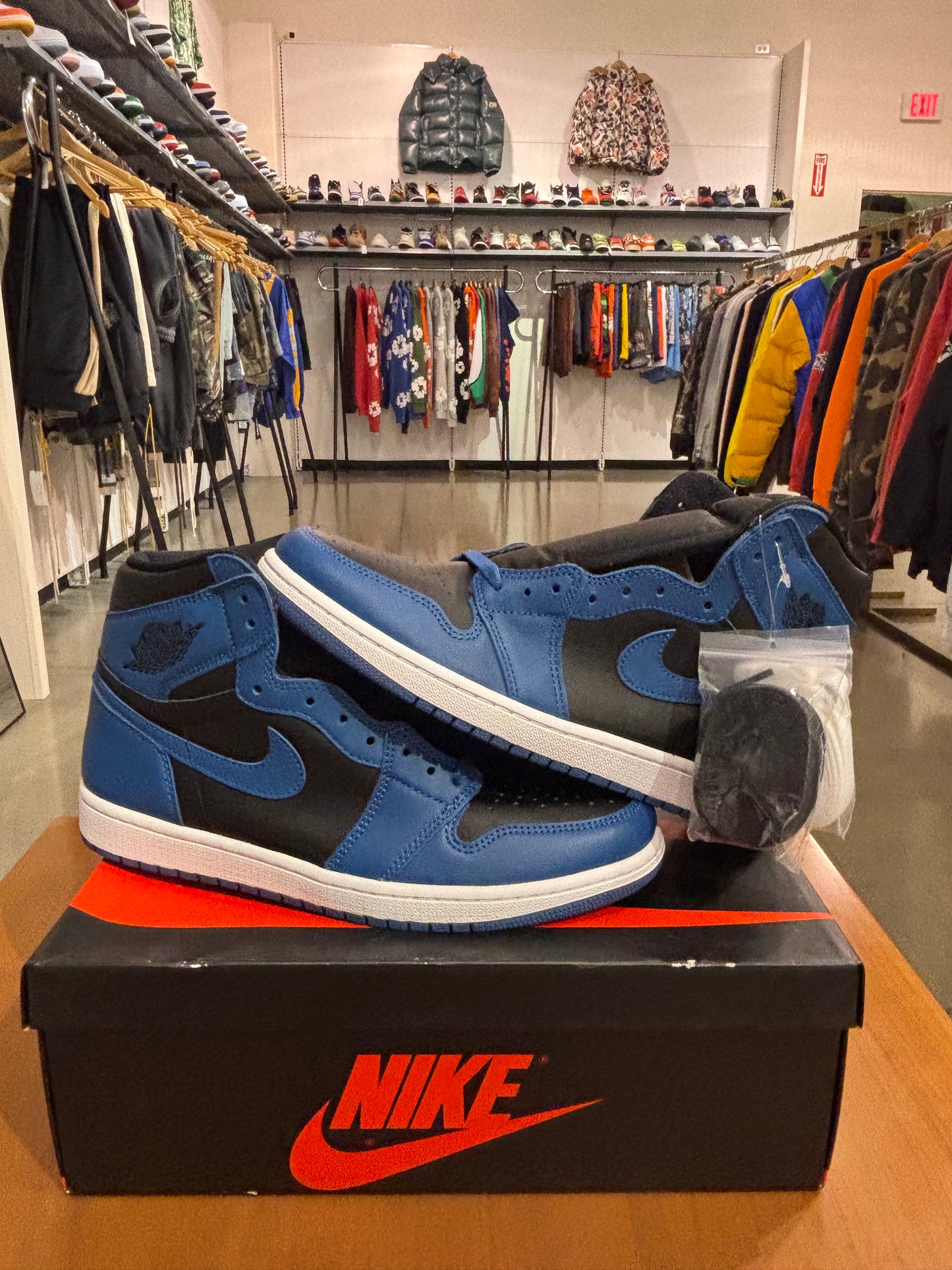Air Jordan 1 High Dark Marina Blue