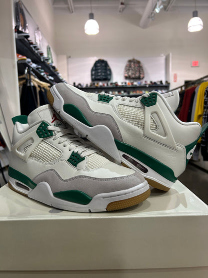 Preowned Air Jordan 4 SB Pine Green