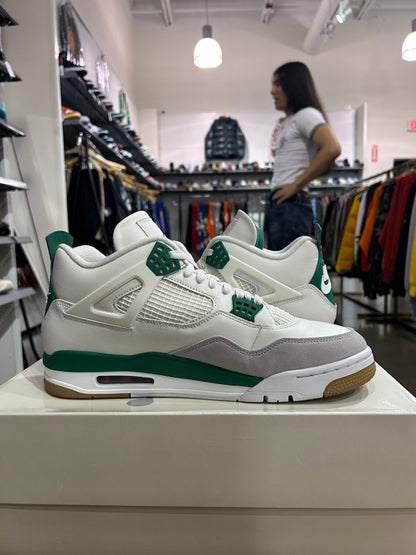 Preowned Air Jordan 4 SB Pine Green