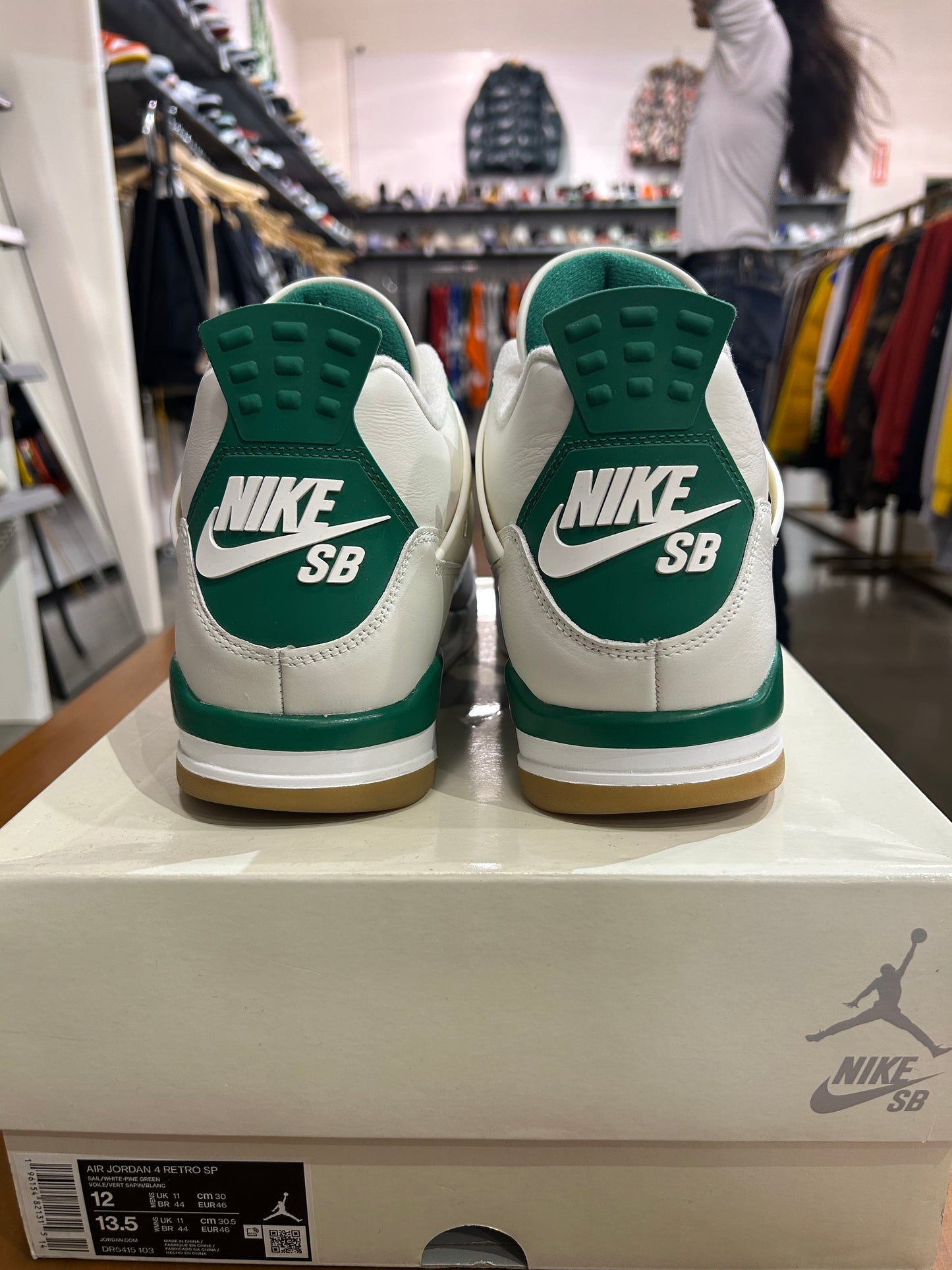 Preowned Air Jordan 4 SB Pine Green