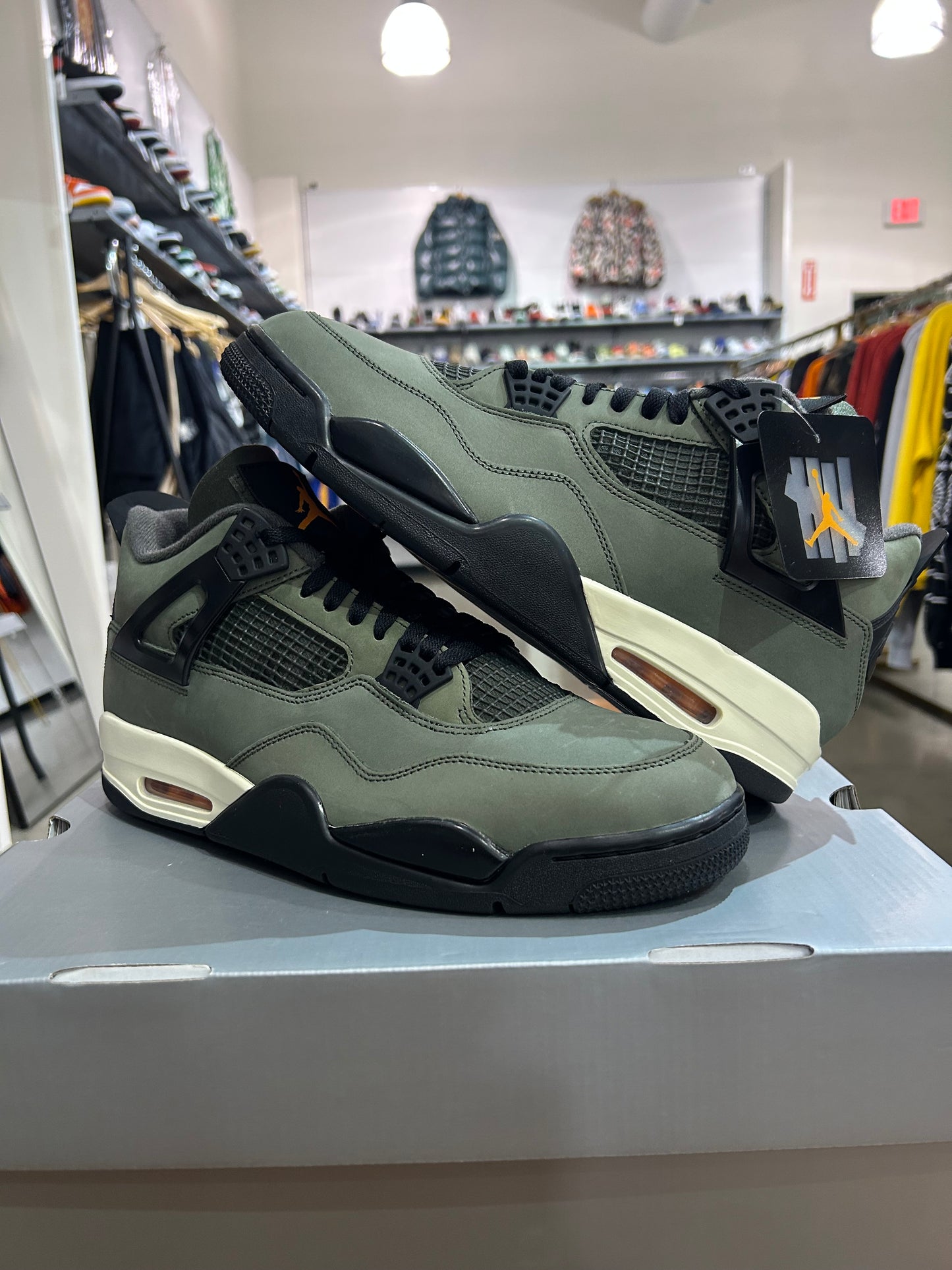 Air Jordan 4 Undefeated