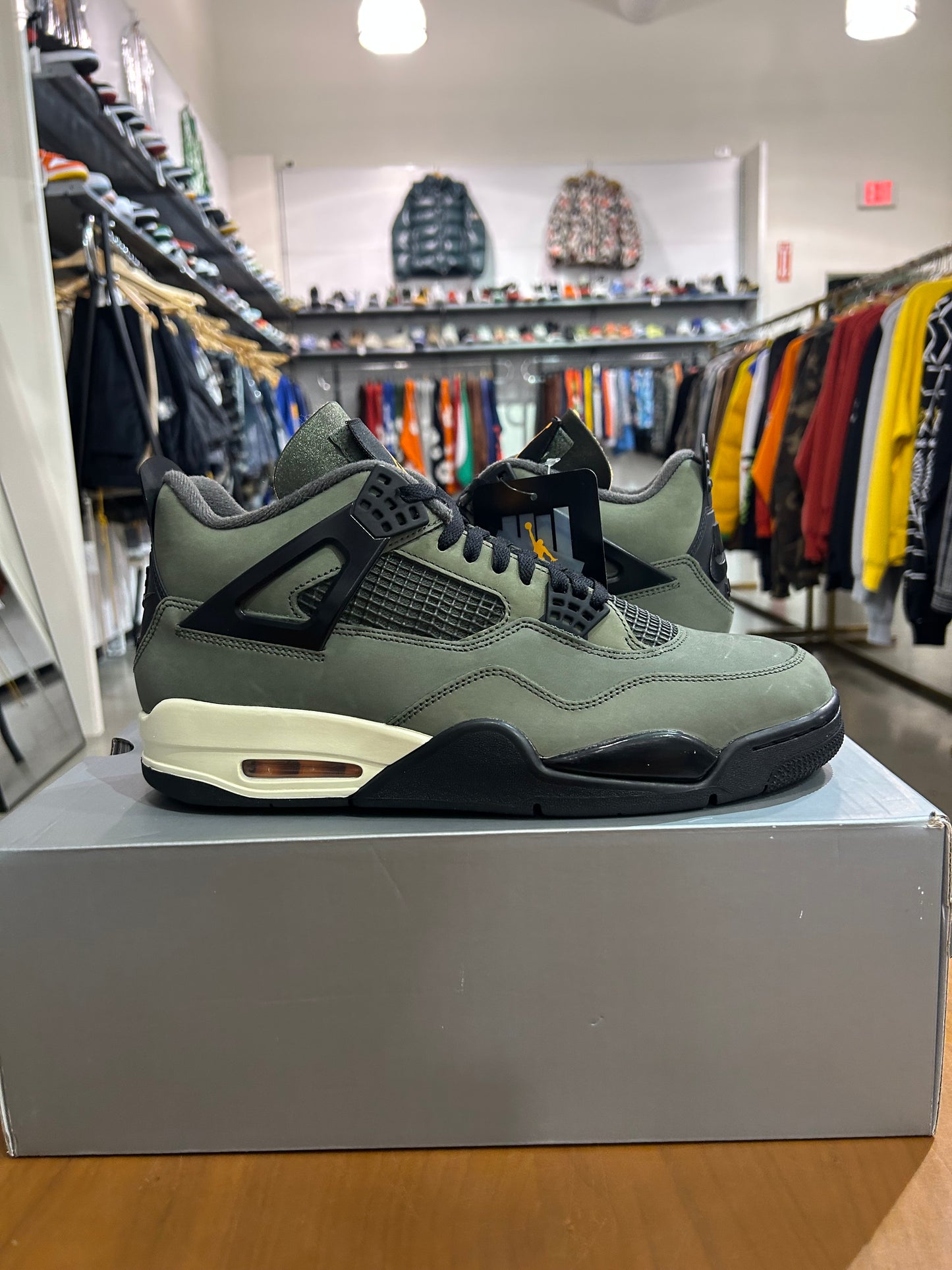Air Jordan 4 Undefeated