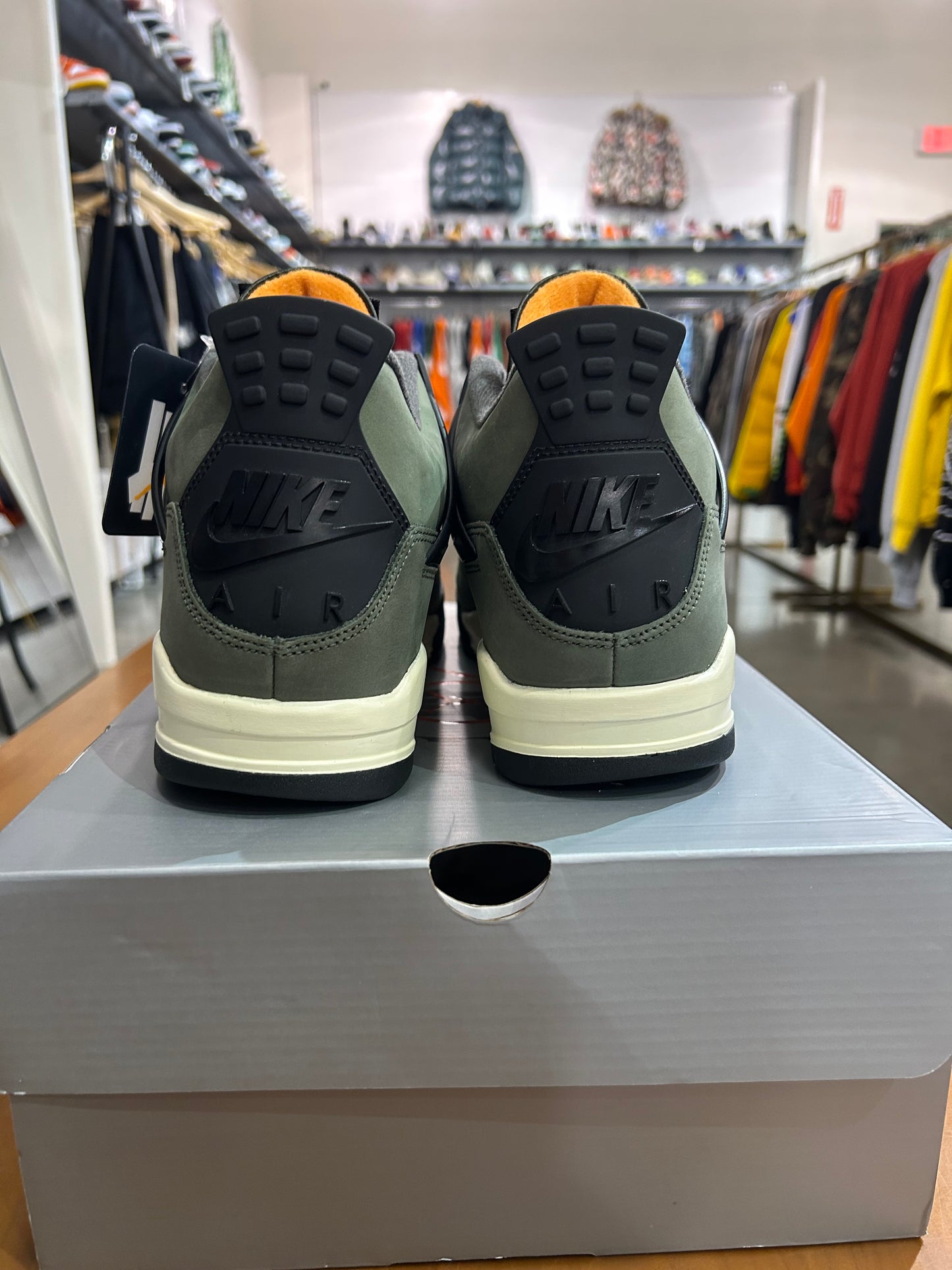 Air Jordan 4 Undefeated