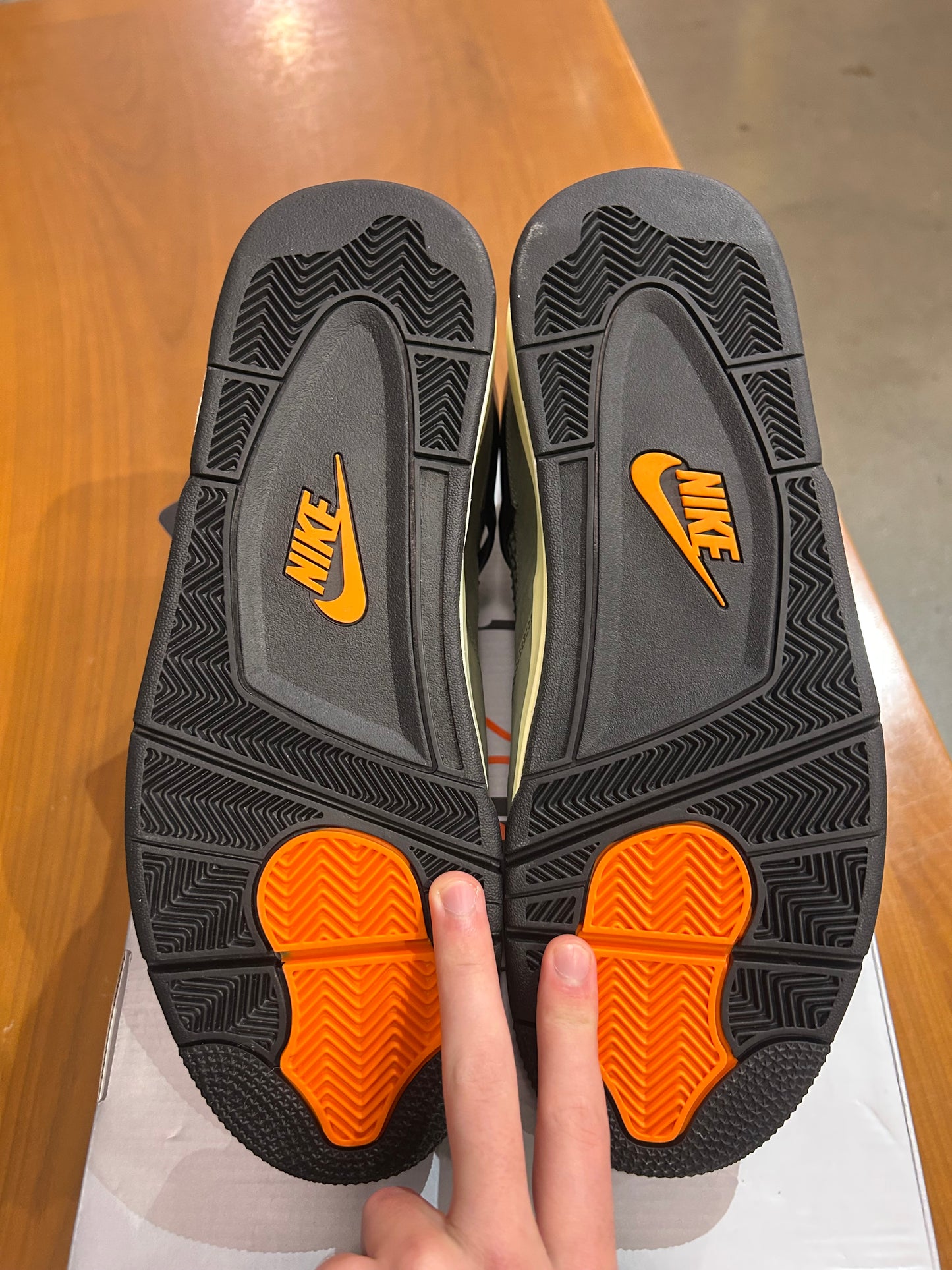 Air Jordan 4 Undefeated