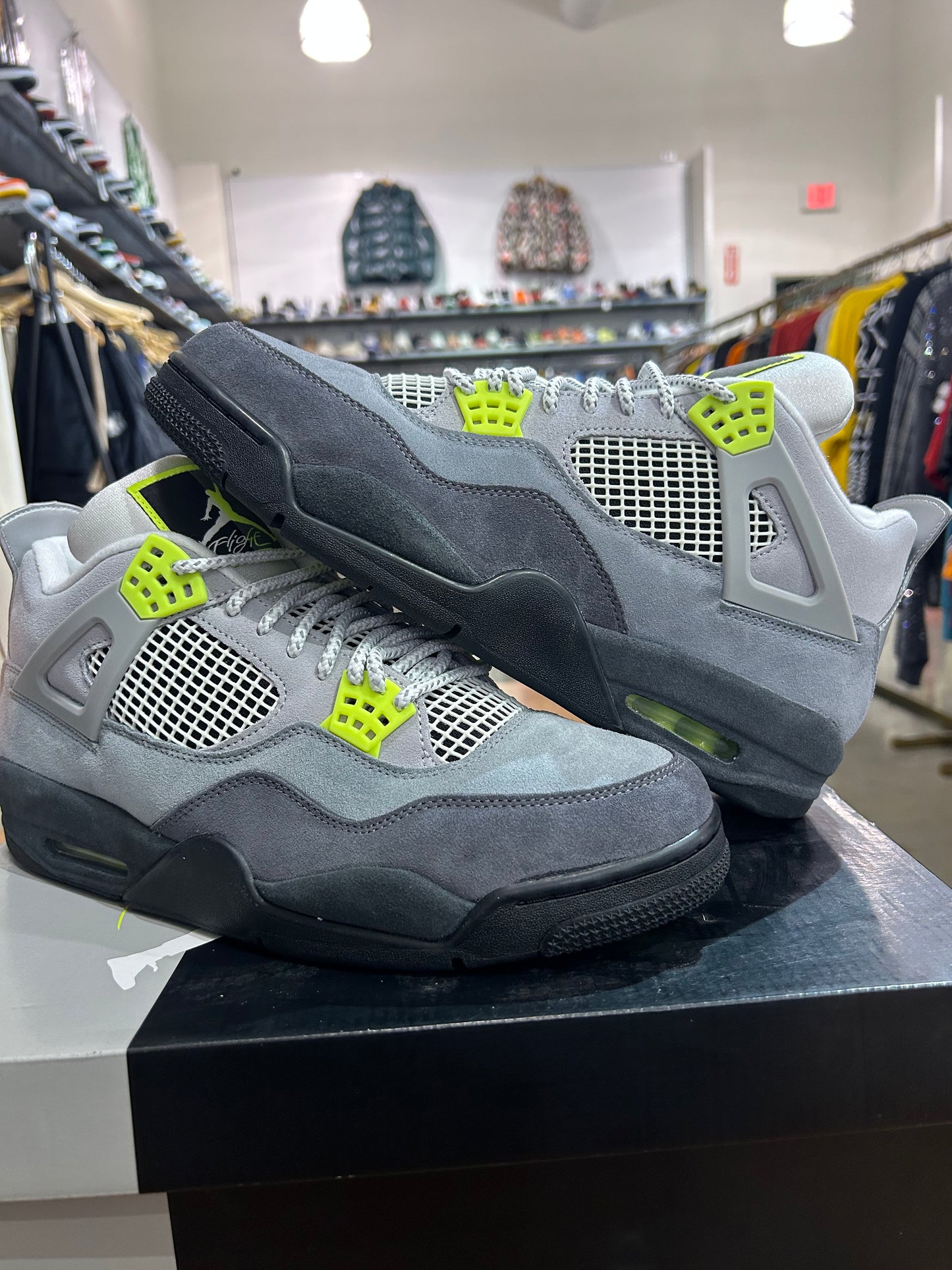 Air Jordan 4 SE 95 Neon
