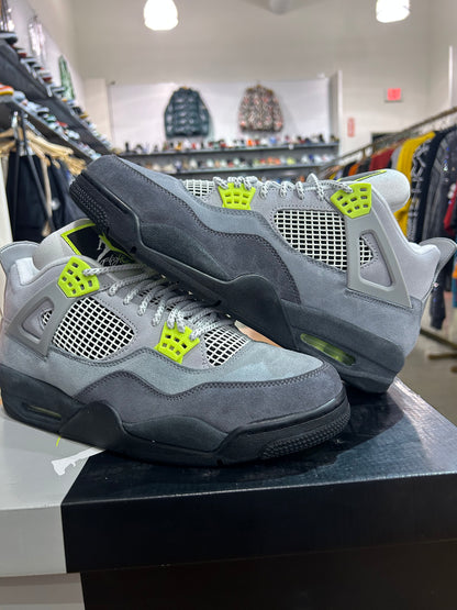 Air Jordan 4 SE 95 Neon