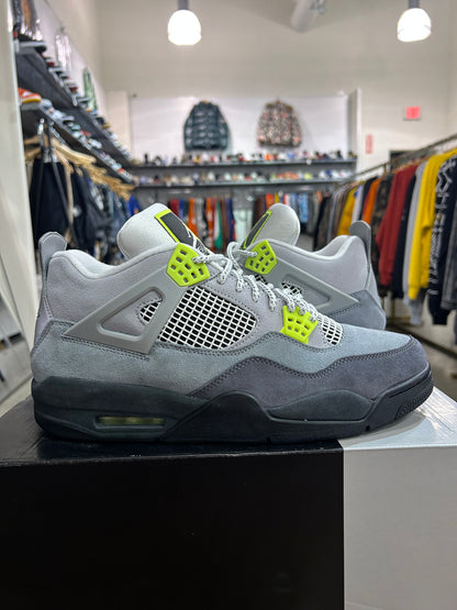 Air Jordan 4 SE 95 Neon